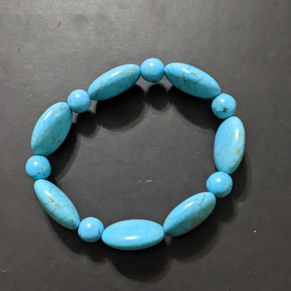 𝅺Blue Faux Turquoise Dyed Howlite Stretchy Elastic Statement Bracelet